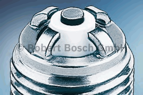 BOSCH 0 242 235 748 Свеча зажигания