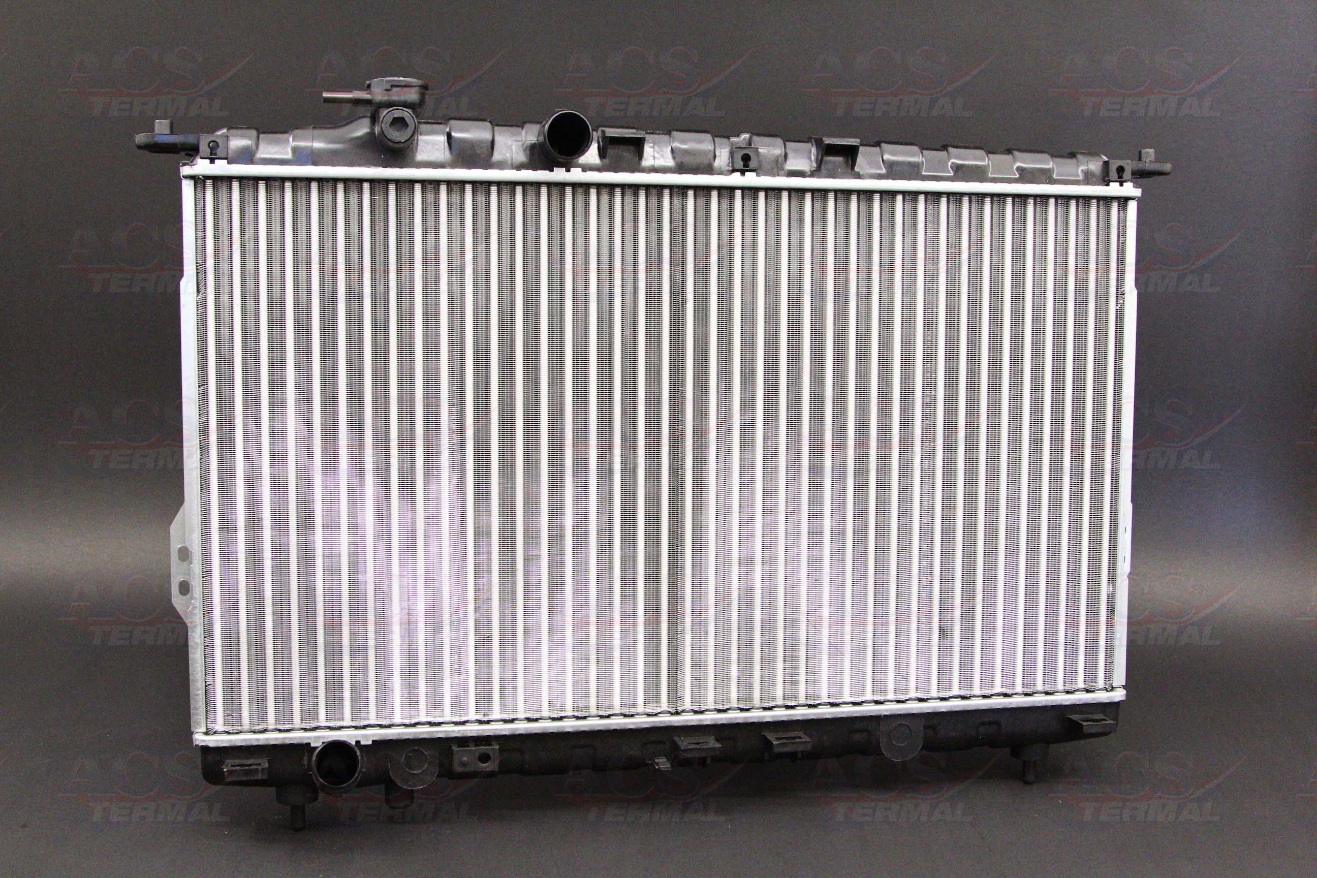 TERMAL 327026 Радиатор охлаждения Hyundai Sonata 2.0-2.7 (98-11) MT тагаз