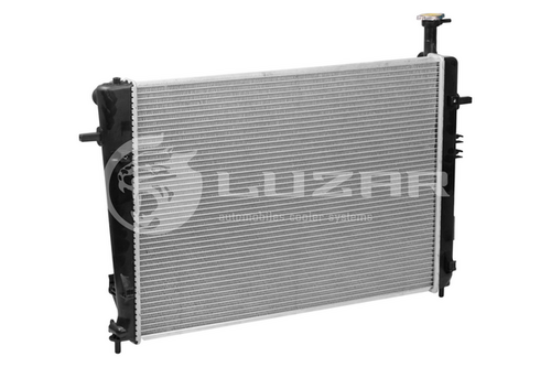 LUZAR LRC0886 Радиатор системы охлаждения! Hyundai Tucson, KIA Sportage III 2.0i 16V 04>