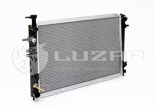 LUZAR LRCKIST04380 Радиатор системы охлаждения! Hyundai Tucson, KIA Sportage III 2.0i 16V 04>