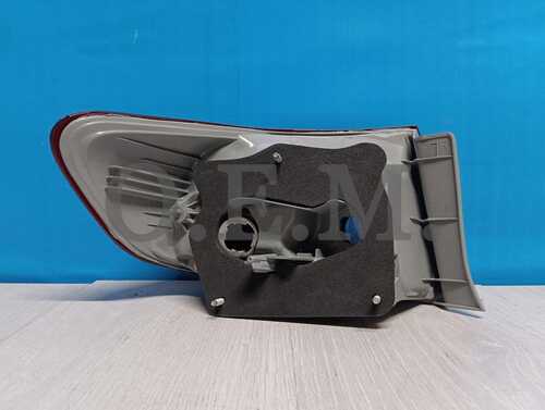 OEM OEM0283FONR Фонарь правый внешний Toyota Corolla 10 E150 2010-2013