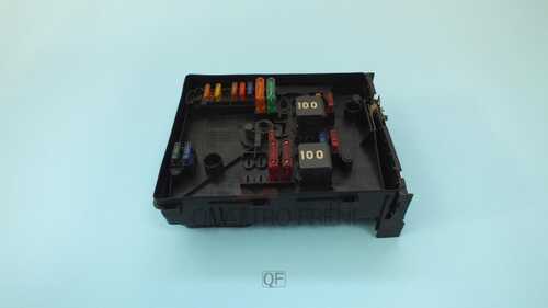 QUATTROFRENI QF14M00001 Блок предохранителей